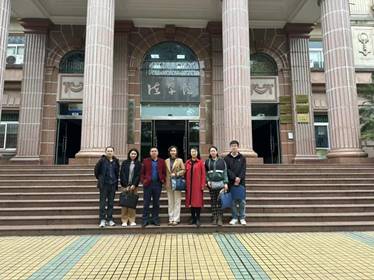 说明: D:\司法鉴定（365上市公司(英国)集团）\2023年司法鉴定项目材料\网页维持材料\孟滟所长一行.jpg